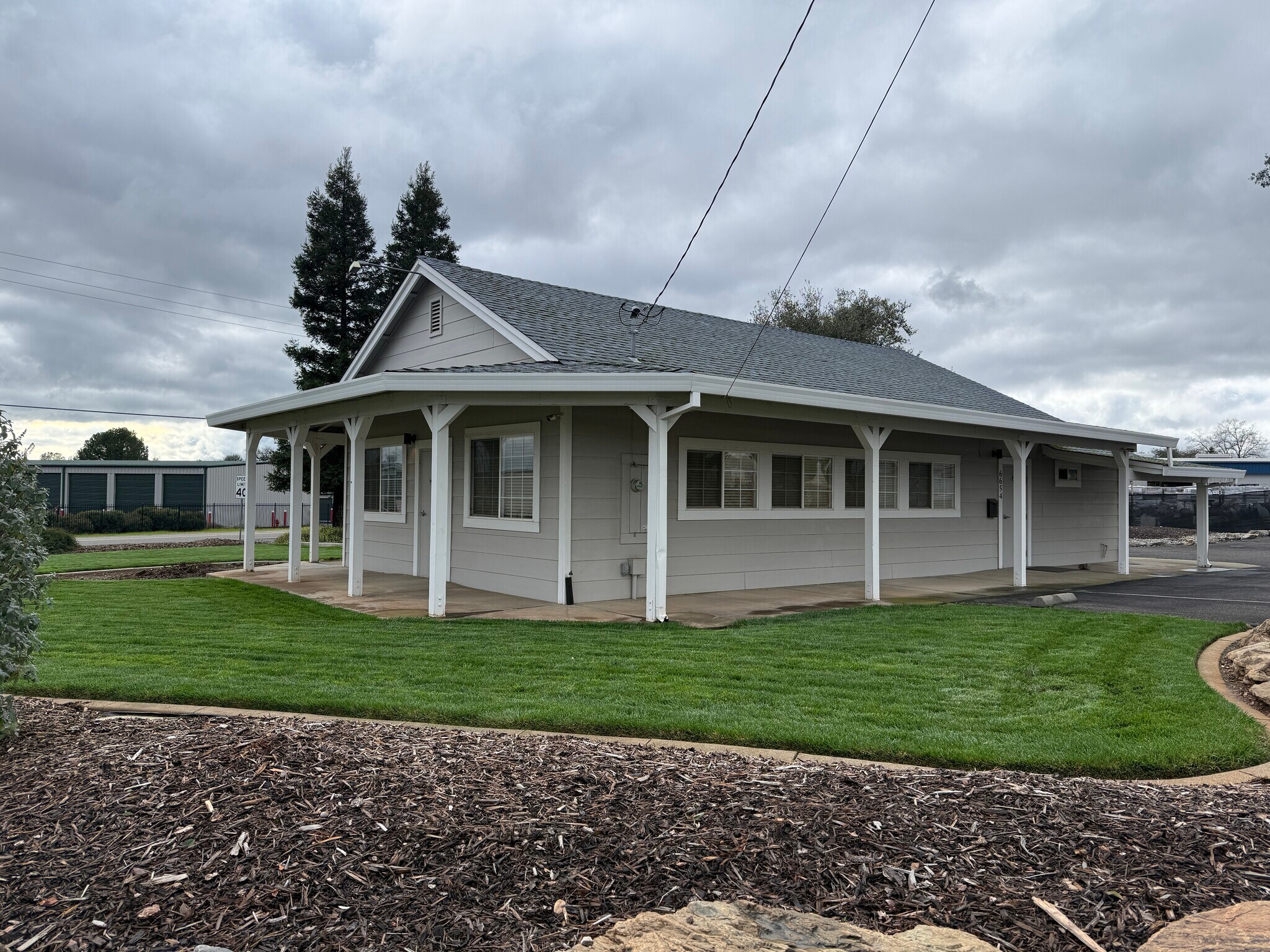 6654 Airport Rd, Redding, CA à louer Photo principale- Image 1 de 22