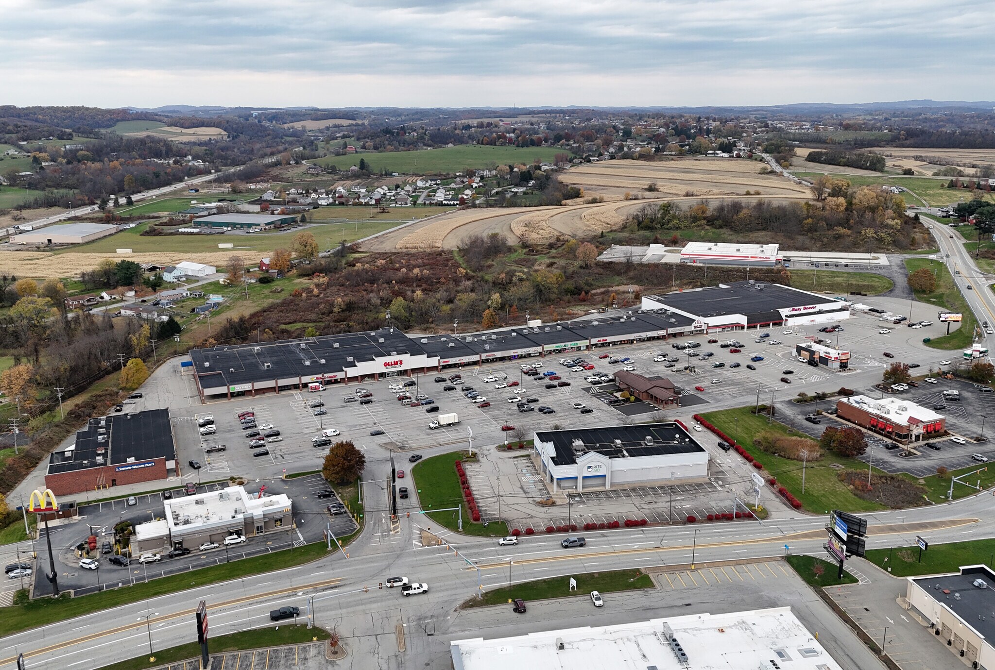 1000-1050 Countryside Plz, Mount Pleasant, PA à louer Photo du bâtiment- Image 1 de 8