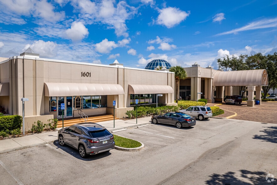 1601 Clint Moore Rd, Boca Raton, FL for lease - Building Photo - Image 3 of 8