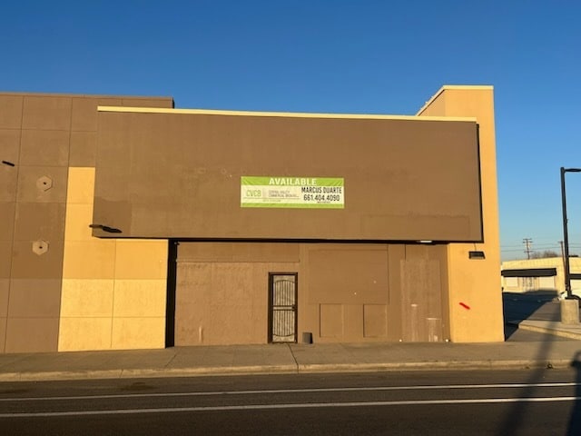 1309 N Chester Ave, Bakersfield, CA for sale - Building Photo - Image 2 of 11