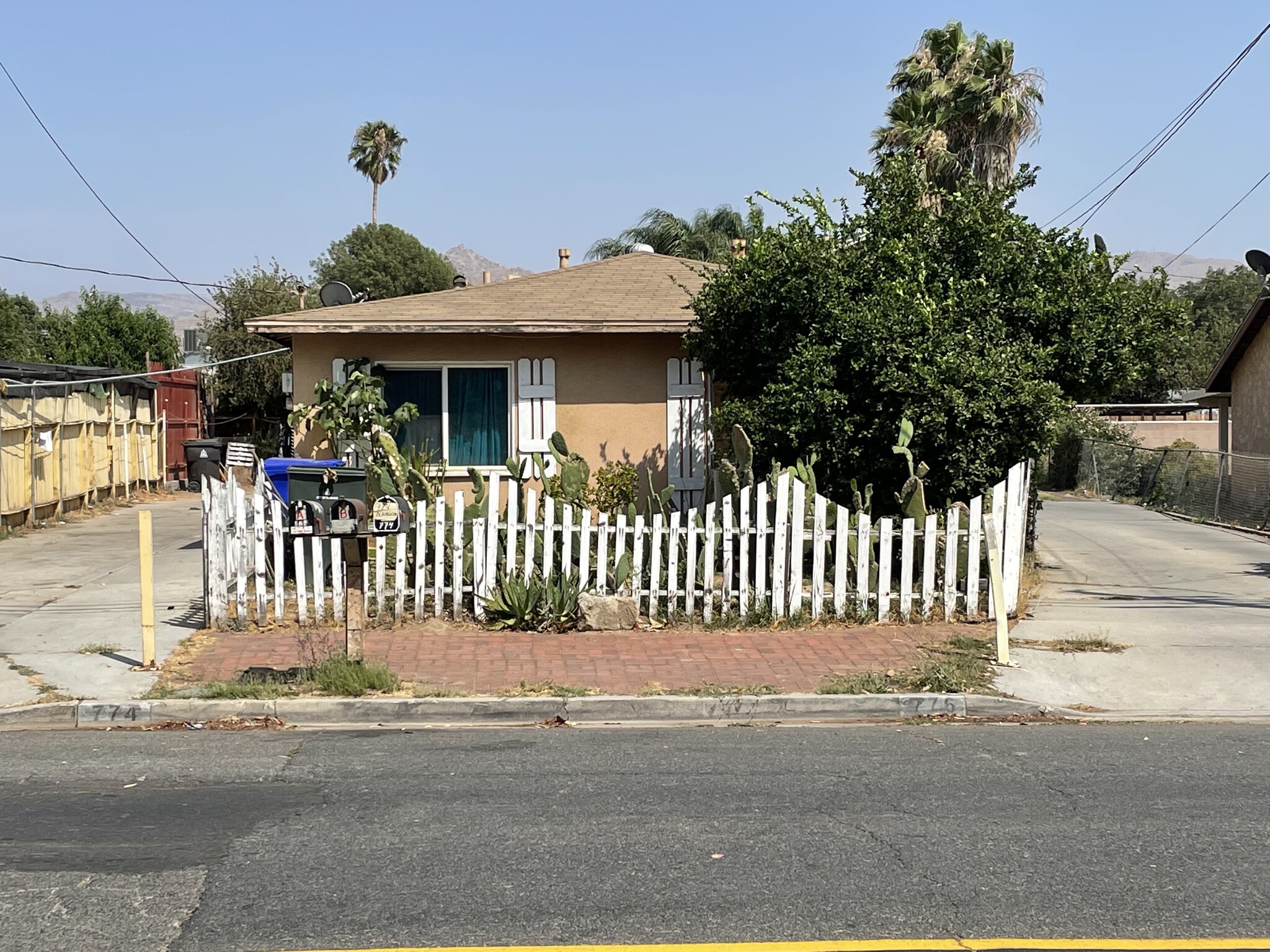 774 N Orange St, Riverside, CA for sale Primary Photo- Image 1 of 1