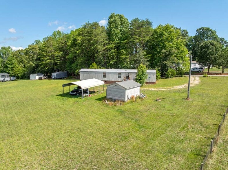 155 Pullman Rd, Campobello, SC à vendre - Photo du bâtiment - Image 2 de 5