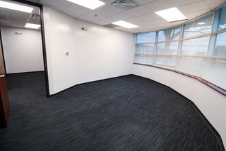 1551-1555 Bond St, Naperville, IL for lease Interior Photo- Image 2 of 3