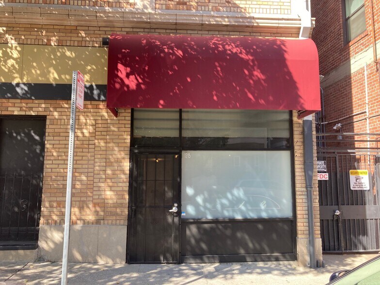 130-146 E 12th St, Oakland, CA à louer - Photo du bâtiment - Image 2 de 10