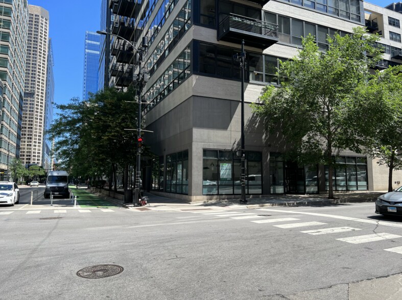 130 S Canal St, Chicago, IL à louer - Photo du bâtiment - Image 3 de 9