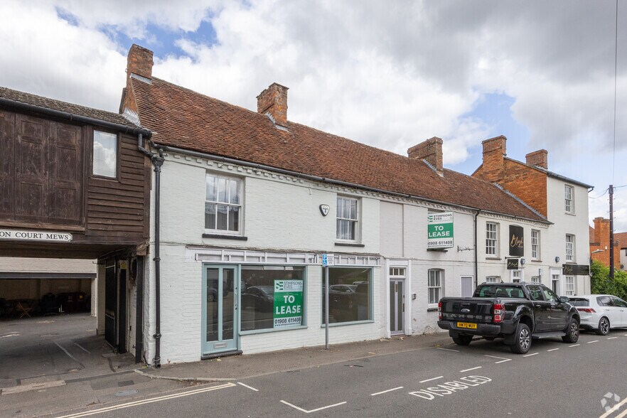 61A-61 Union St, Newport Pagnell à vendre - Photo principale - Image 1 de 15