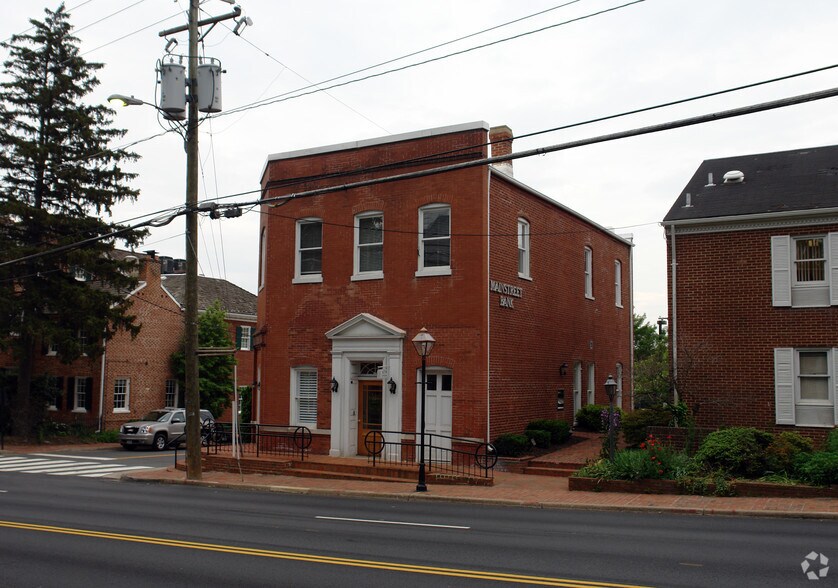 4029 Chain Bridge Rd, Fairfax, VA à vendre - Photo du bâtiment - Image 2 de 10