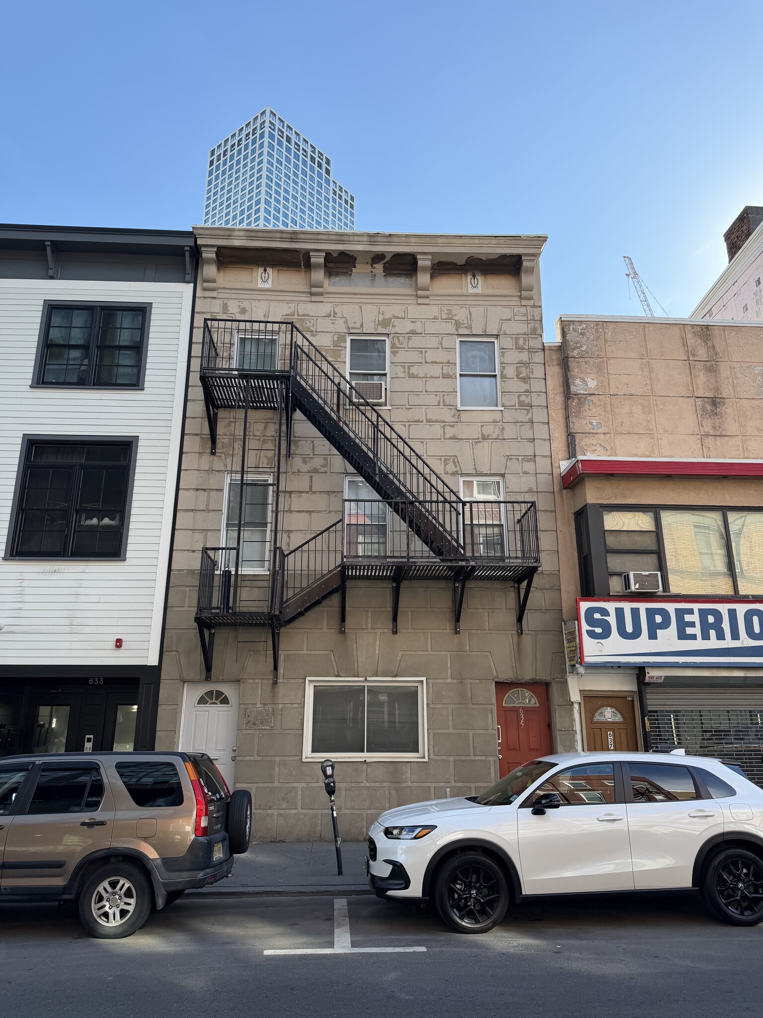 635 Newark Ave, Jersey City, NJ for lease Building Photo- Image 1 of 15