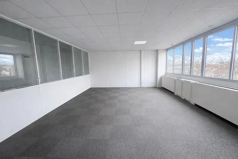 20 Boulevard Eugène Deruelle, Lyon for lease Interior Photo- Image 1 of 15