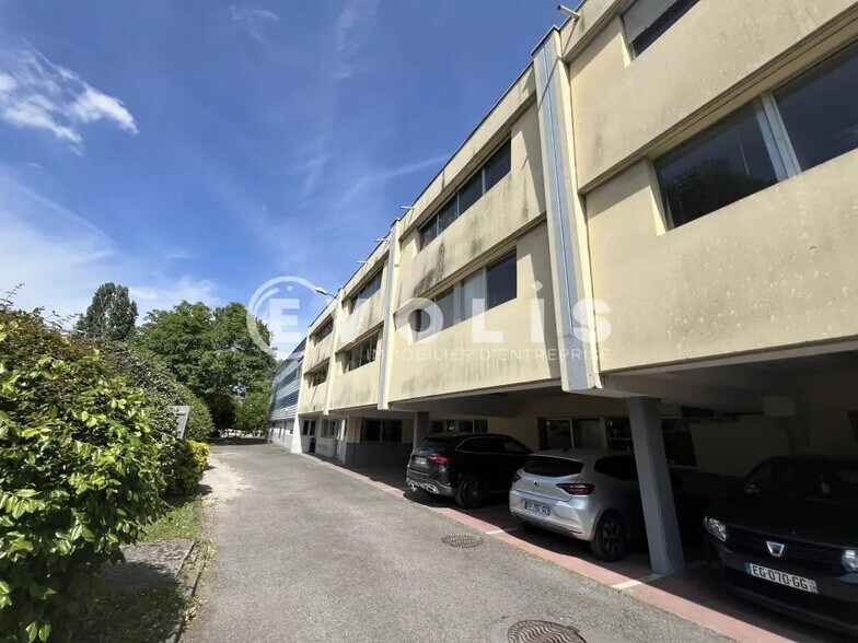 25 Rue Louis Ampere, Neuilly-sur-Marne for lease - Building Photo - Image 2 of 17