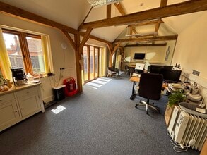 Bartletts Ln, Maidenhead for lease Interior Photo- Image 2 of 4