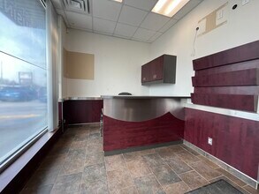 419 St Clair St, Chatham, ON à louer Photo intérieure- Image 2 de 11