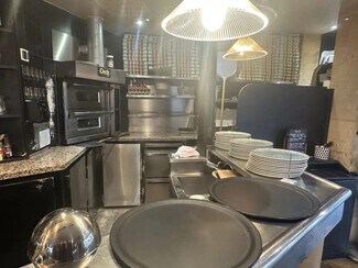 Plus de détails pour Commerce de détail à vendre