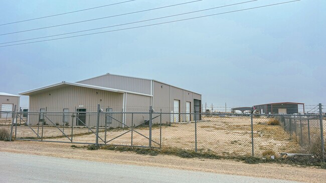 Plus de détails pour 3115 N County Road 1107, Midland, TX - Industriel à louer