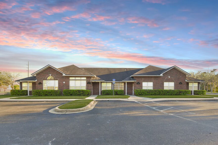 3890 Dunn Ave, Jacksonville, FL à louer - Photo du bâtiment - Image 1 de 10