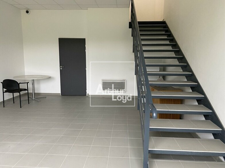Local d'activités dans Moissy-Cramayel à vendre - Photo intérieure - Image 3 de 5