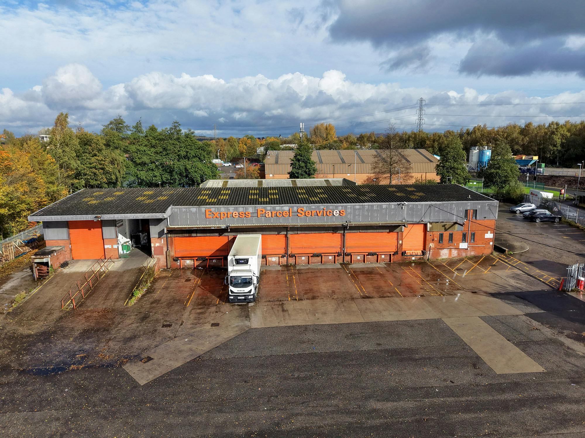 204 Grimshaw Ln, Manchester à vendre Photo du bâtiment- Image 1 de 5