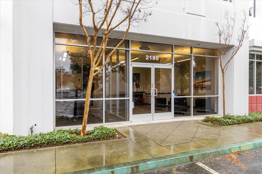 2180 Ringwood Ave, San Jose, CA à vendre - Photo du bâtiment - Image 2 de 4