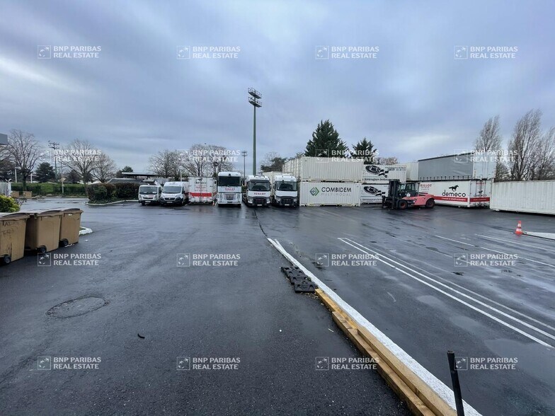 Flex in Vitry-sur-Seine for lease - Building Photo - Image 3 of 6