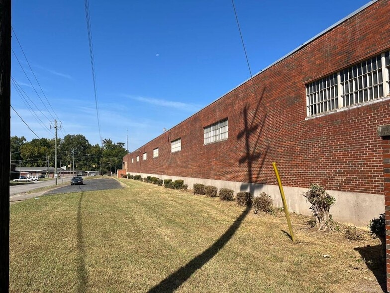 601 Tuscaloosa Ave, Gadsden, AL à vendre - Photo du bâtiment - Image 2 de 22