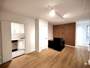 155 E 55th St, New York, NY for lease Interior Photo- Image 1 of 4