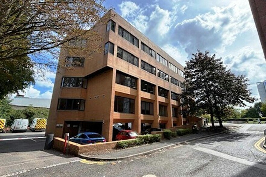 Alencon Link, Basingstoke à louer - Photo du bâtiment - Image 2 de 4