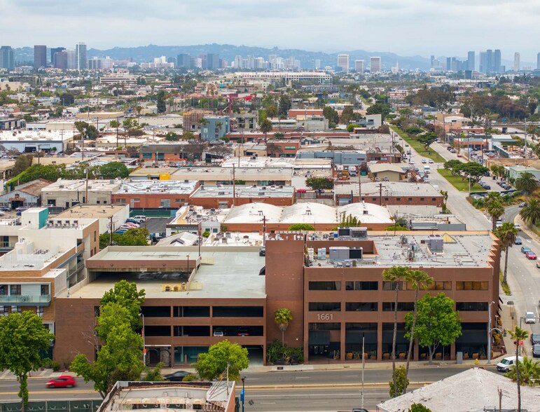 1661-1669 Lincoln Blvd, Santa Monica, CA à louer - Photo du bâtiment - Image 1 de 1