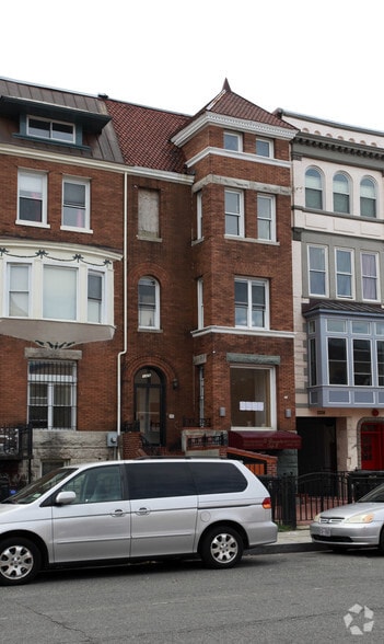 1326 Park Rd NW, Washington, DC for lease - Primary Photo - Image 1 of 2