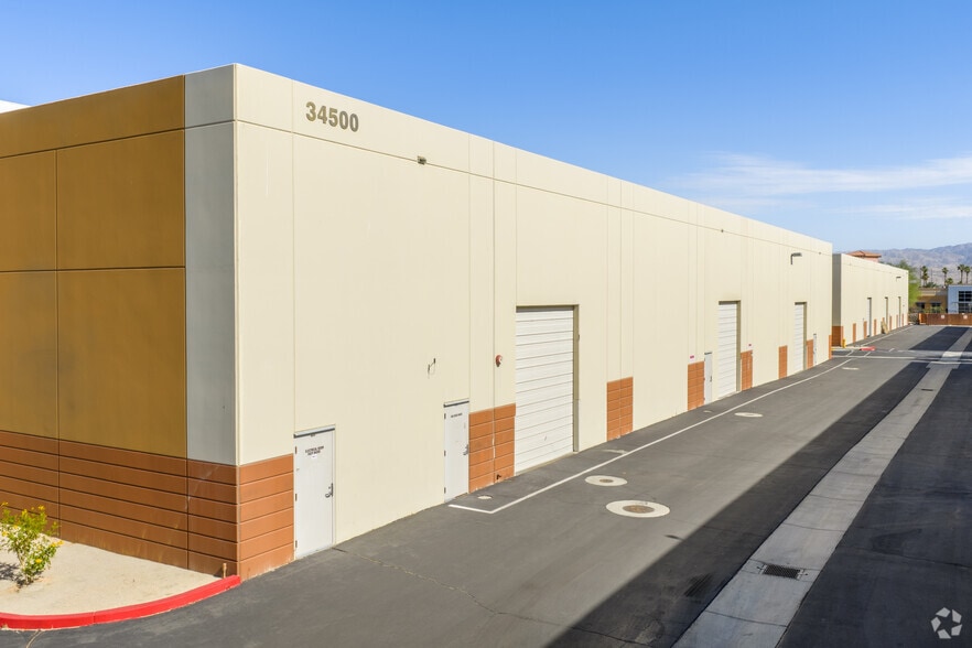 34500 Gateway Dr, Palm Desert, CA for lease - Building Photo - Image 3 of 31