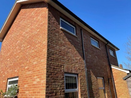 11-17 High St, Leatherhead à vendre - Photo du bâtiment - Image 3 de 5