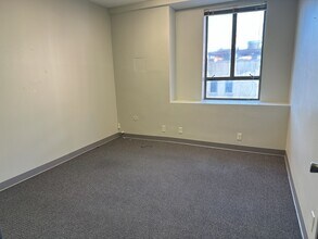 121 S Broadway Ave, Tyler, TX for lease Interior Photo- Image 2 of 4