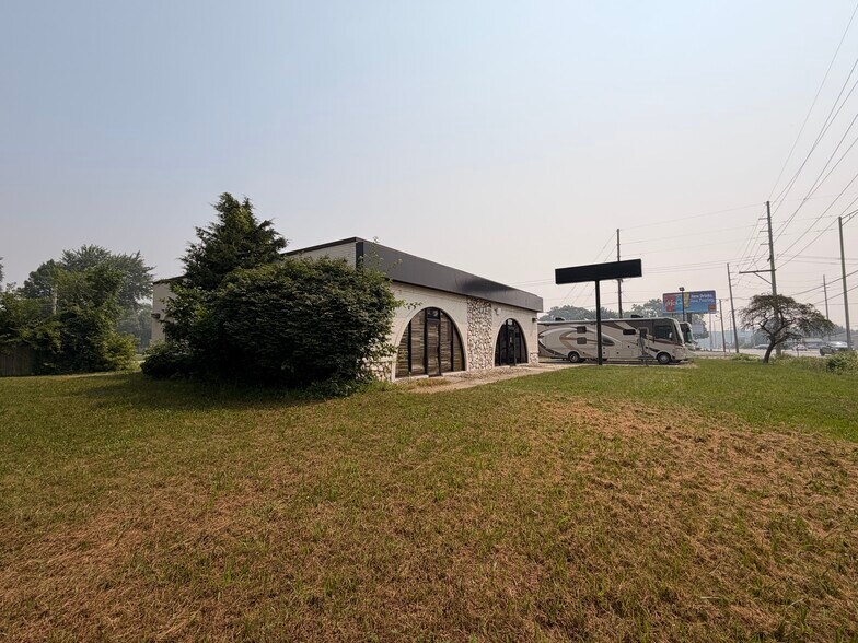 1500 W 37th Ave, Hobart, IN for lease - Building Photo - Image 2 of 9