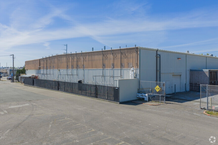 1800 Lombardi Ln, Santa Rosa, CA for sale - Building Photo - Image 3 of 12