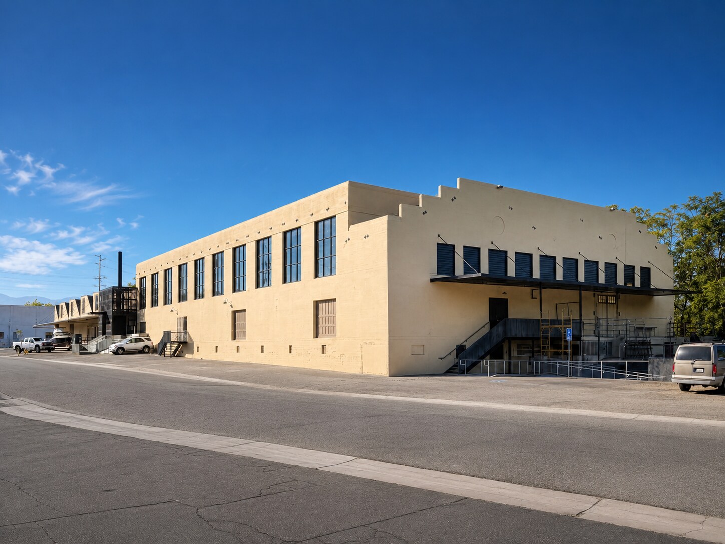 341 A St, Fillmore, CA à louer Photo du bâtiment- Image 1 de 7