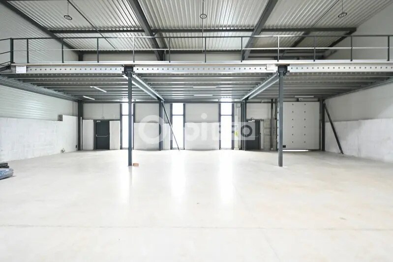 40 Rue Montgolfier, Villefontaine for lease - Building Photo - Image 3 of 20