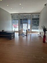 3039 N Lincoln Ave, Chicago, IL for lease Interior Photo- Image 2 of 3