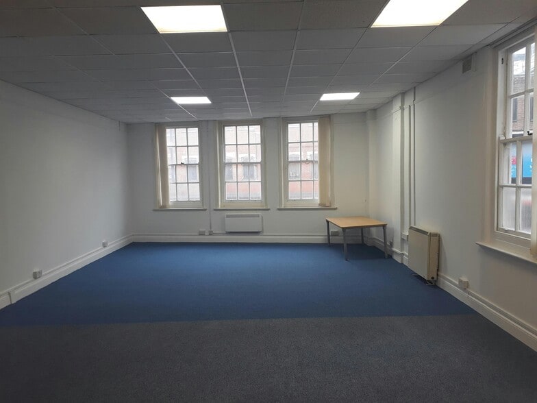 57-57D Eden St, Kingston Upon Thames for lease - Building Photo - Image 2 of 5