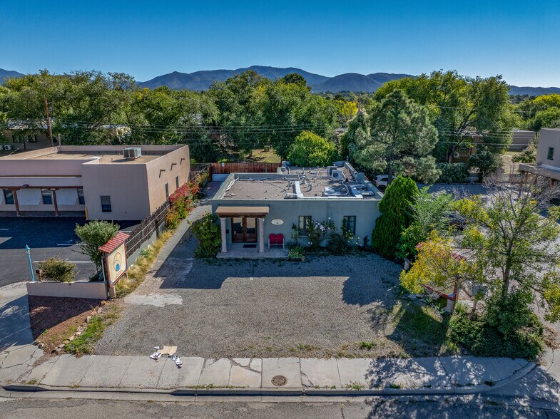 1315 S St. Francis, Santa Fe, NM à vendre - Photo du bâtiment - Image 2 de 42