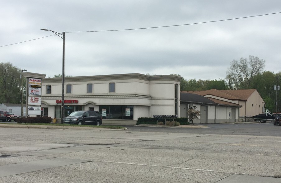 7675 Highland Rd, Waterford, MI for sale - Building Photo - Image 3 of 20