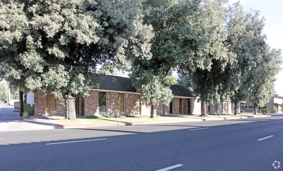 1421 K St, Modesto, CA for lease - Building Photo - Image 2 of 2
