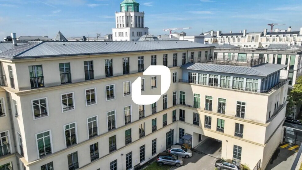 Bureau dans Chessy à louer - Photo du bâtiment - Image 1 de 12