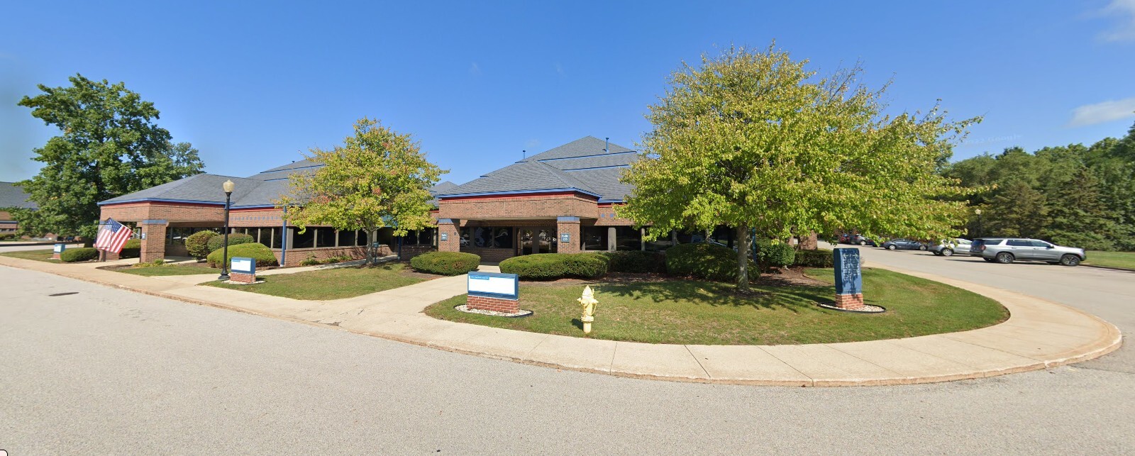 230-270 E Day Rd, Mishawaka, IN for lease Building Photo- Image 1 of 2