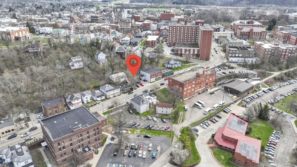 72 W Union St, Athens, OH à vendre - Photo du bâtiment - Image 2 de 7