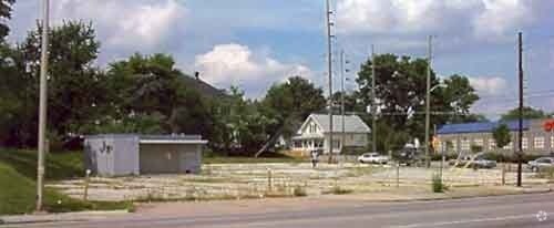 3732 E Washington St, Indianapolis, IN à vendre - Photo du bâtiment - Image 2 de 2