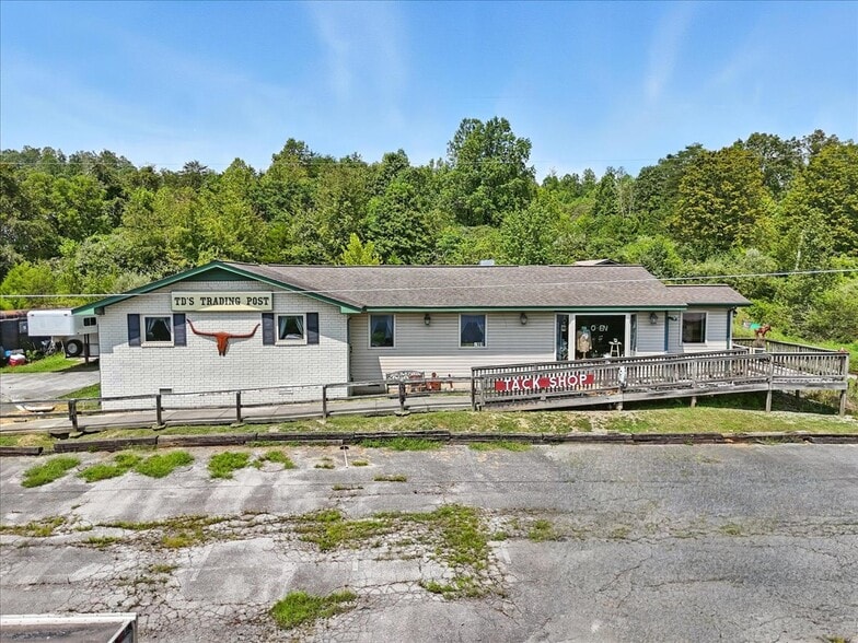 2101 E Raccoon Valley Rd, Heiskell, TN for sale - Building Photo - Image 3 of 16