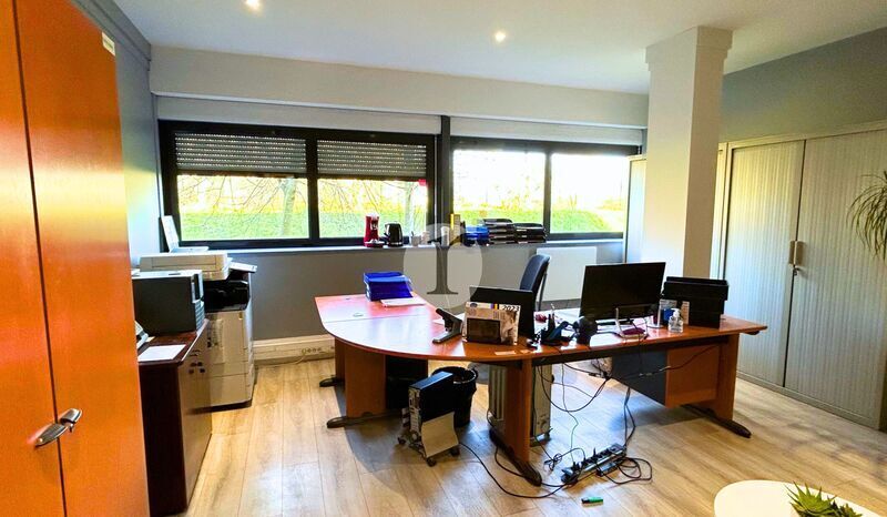 Flex in Houplines for lease - Interior Photo - Image 2 of 5