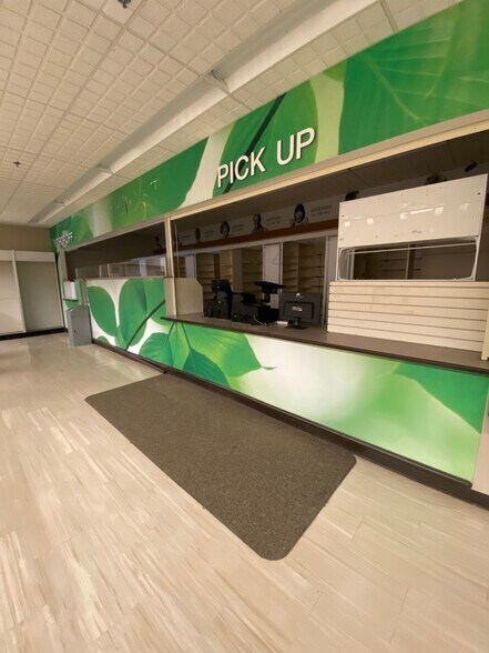 145 Amherst St, Nashua, NH à vendre - Photo du bâtiment - Image 3 de 14