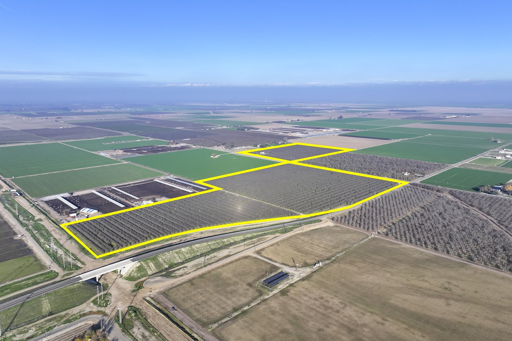 7639 7th Ave, Hanford, CA for sale Primary Photo- Image 1 of 13