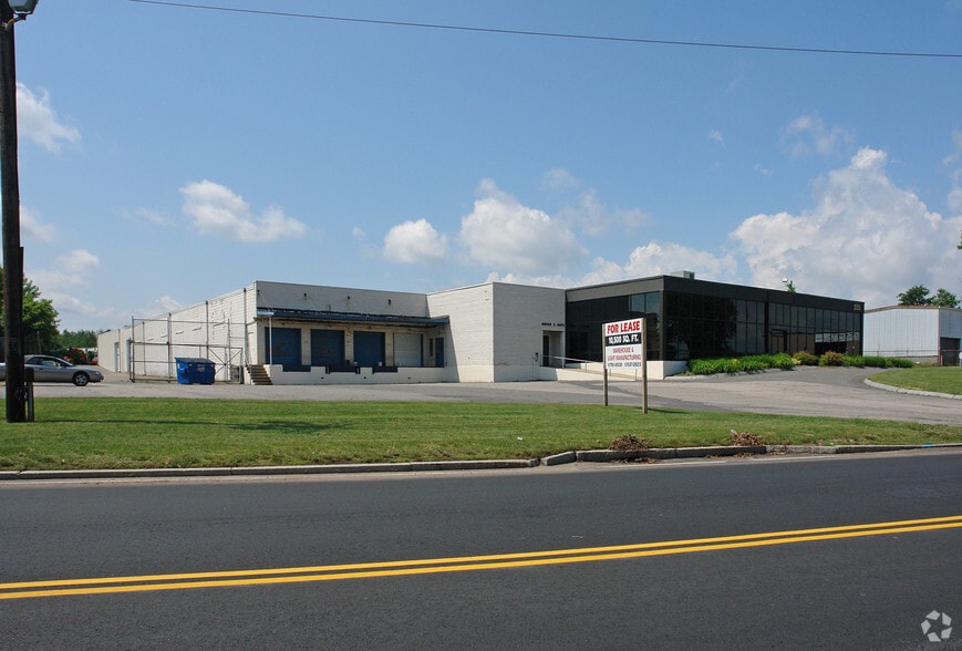 555 Cottage St, Springfield, MA for lease - Building Photo - Image 3 of 3