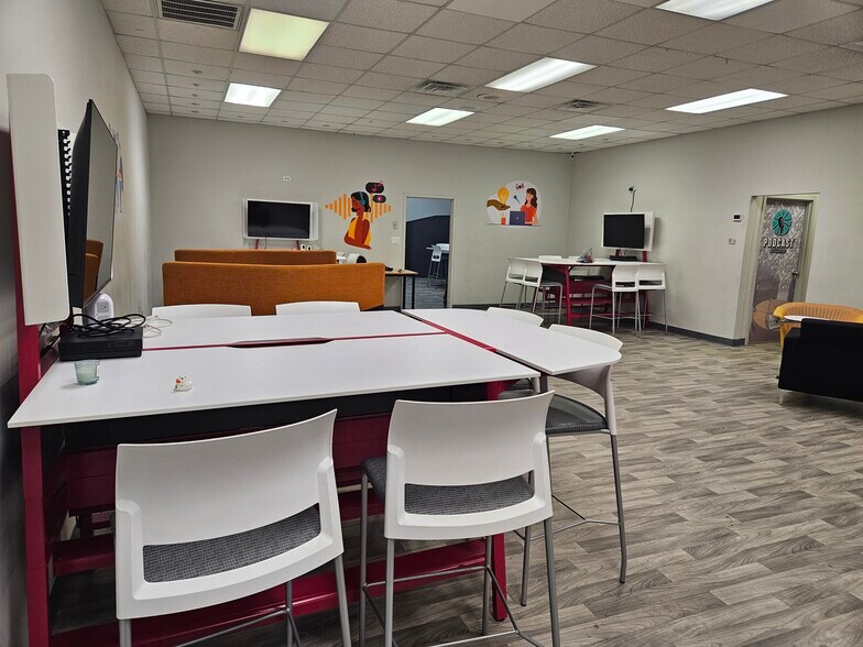 663 11th Street st, Atlanta, GA à louer - Photo intérieure - Image 2 de 8